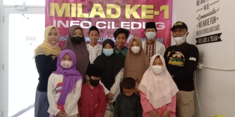 Milad Pertama, Komunitas Info Ciledug Santuni Yatim Piatu