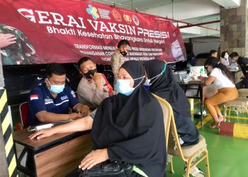 53 Orang Vaksin di Gerai Vaksinasi Presisi Polresta Bandara Soetta