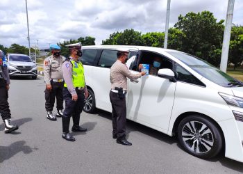 Hari ke Sembilan Operasi Zebra 2021, Polresta Bandara Soetta Bagikan Brosur