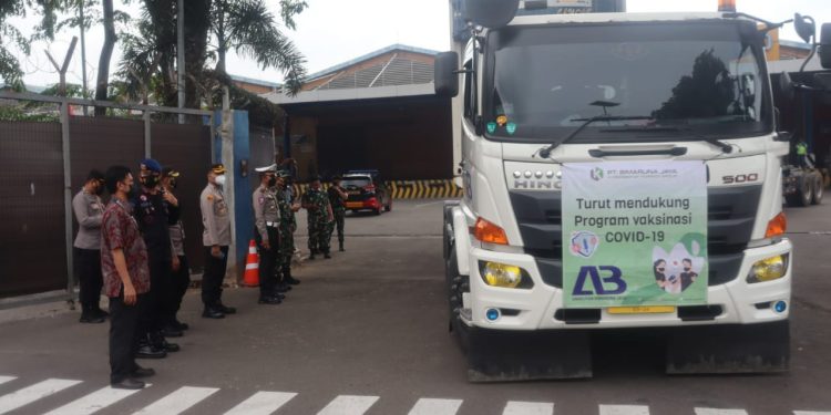 Ratusan Ribu Dosis Vaksin Jannsen Tiba di Bandara Soetta