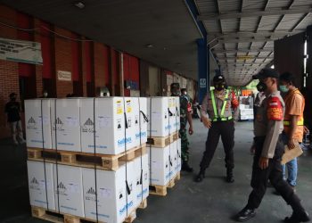 Satu Juta lebih Dosis Vaksin Pfizer Tiba di Bandara Soetta