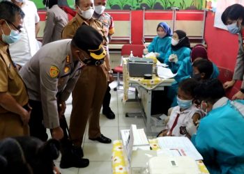 Polresta Bandara Soetta Adakan Vaksinasi Anak Usia 6-11 Tahun di SDN Kampung Baru