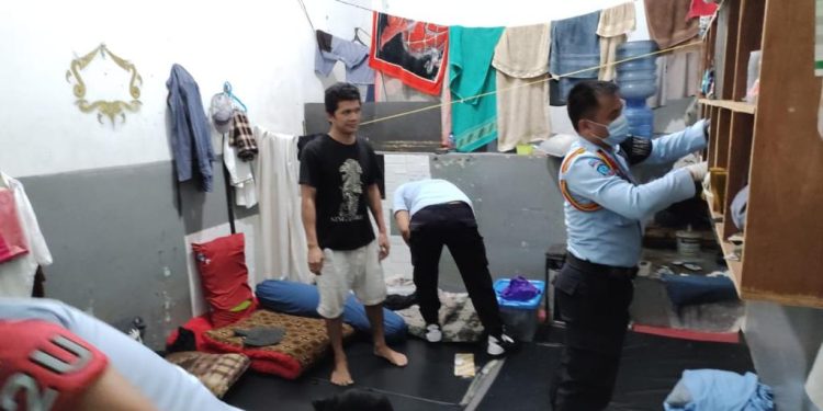 Lapas Narkotika Gunung Sindur Gelar Razia Besar-besaran di Kamar WBP