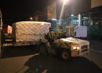 6.700.540 Dosis Vaksin Astrazeneca Tiba di Bandara Soetta