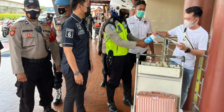 Memasuki Awal Tahun, Polresta Bandara Soetta Perketat Prokes di Terminal