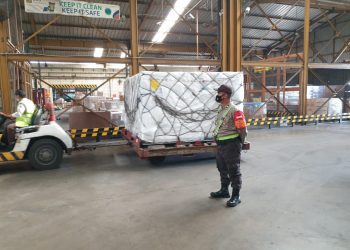 Jutaan Dosis Vaksin Astrazeneca Tiba di Bandara Soetta