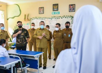Tangsel Ujicoba PTM 100 Persen, Wagub dan Wali Kota serta Wakil Kunjungi Sekolah
