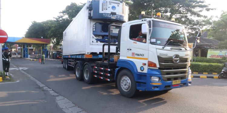 Ratusan Ribu Dosis Vaksin Astrazeneca Tiba di Bandara Soetta