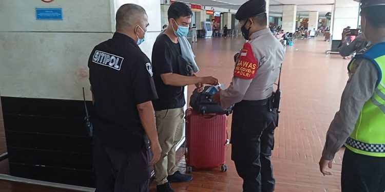Puluhan Polisi Sisir Terminal di Bandara Soetta