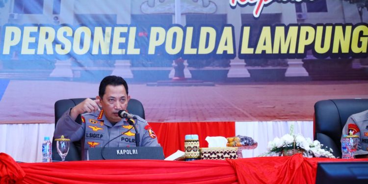 Kapolri Minta Jajaran Terjun ke Lapangan untuk Dengar Aspirasi Masyarakat