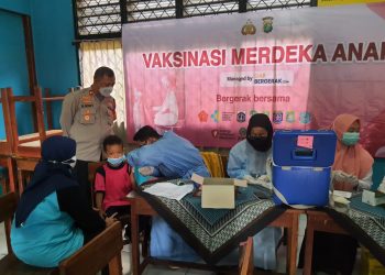 Di SDN Rawa Rengas, Polresta Bandara Soetta Adakan Vaksinasi Anak