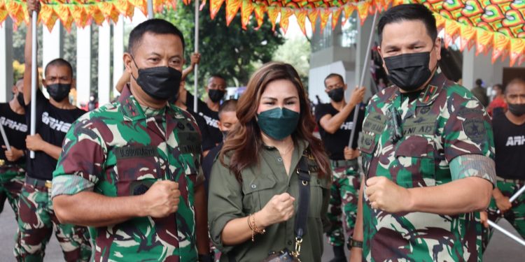 Danrem Wijayakrama bersama Pangdam Jaya Tinjau Vaksinasi di Jakarta Utara