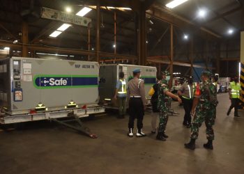 Bandara Soetta Kedatangan Ratusan Ribu Dosis Vaksin Astrazeneca