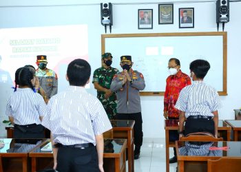 Pelajar Senang Bisa Belajar Tatap Muka, Kapolri: Fokus Gapai Cita-Cita