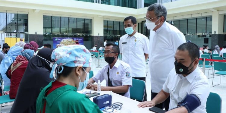 Ratusan Pegawai di Lingkup Setda Tangsel Divaksin Booster