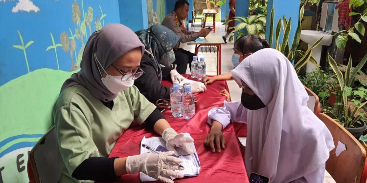 Di SDN Rawa Kompeni, 192 Anak Divaksin Polresta Bandara Soetta