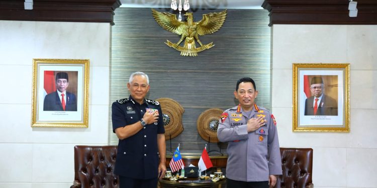 Bertemu Kepala Kepolisian Malaysia, Kapolri Bahas PMI Ilegal Hingga Penanganan Covid-19