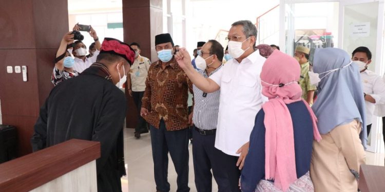 Resmikan Kantor Kelurahan Bakti Jaya, Benyamin : Pelayanan Harus Ditingkatkan