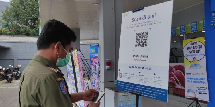 Gelar Razia PPKM, Satpol PP Temukan Swalayan di Ciptim Abaikan Pedulilindungi