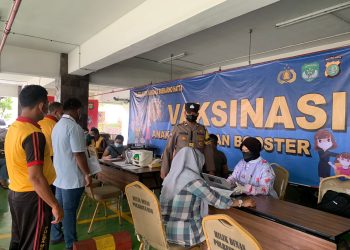 Gerai Vaksinasi Polresta Bandara Soetta Gelar Vaksinasi Anak dan Lansia