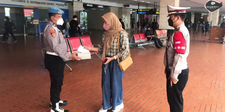 Gelar Operasi di Bandara Soetta, Polisi Imbau Masyarakat Disiplin Prokes