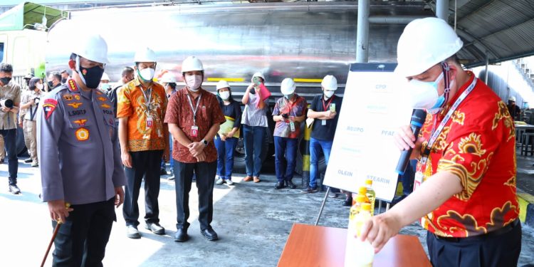 Kapolri Instruksikan Kapolda Cek Setiap Hari Ketersediaan Minyak Goreng di Pasar