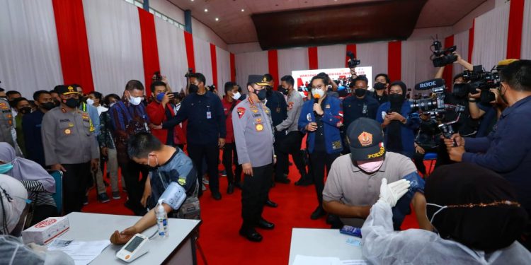 Kapolri Kejar Target Vaksin Booster Agar Warga Miliki Kekebalan Jalani Aktivitas Ramadan