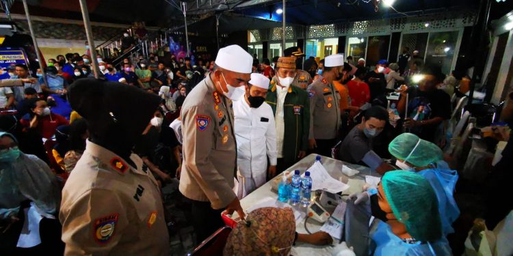 Ditbinmas PMJ Gelar Vaksinasi Massal di Jakarta Barat