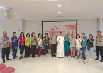 Gerai Vaksin Mobile di Gereja Katolik Santo Laurensius Disambut Antusias Warga
