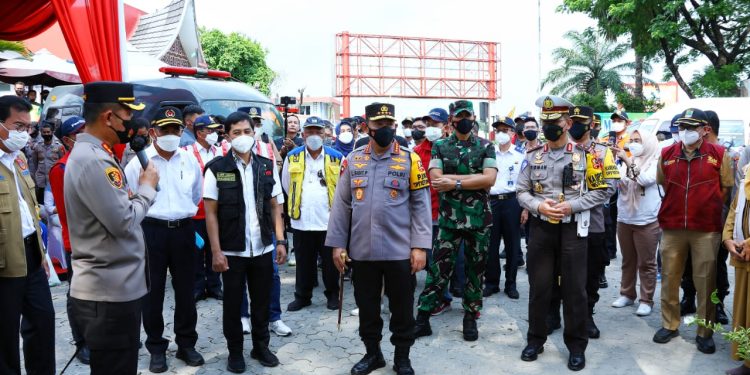 Cek Rest Area KM 57, Kapolri Imbau Pemudik Manfaatkan Layanan Posko Mudik
