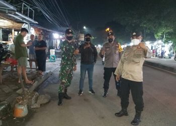 Beri Rasa Aman Pemudik dan Antisipasi Tawuran, Polsek Cipondoh Patroli Biru