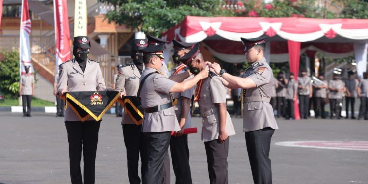 Kapolda Metro Jaya Lantik Siswa Diktuk Bintara Polri Angkatan 45 Tahun Anggaran 2022