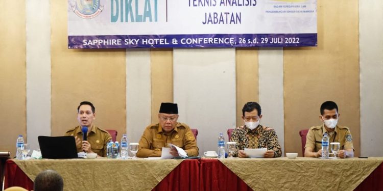Wali Kota Tangsel Buka Diklat Teknis Anjab dan ABK ASN