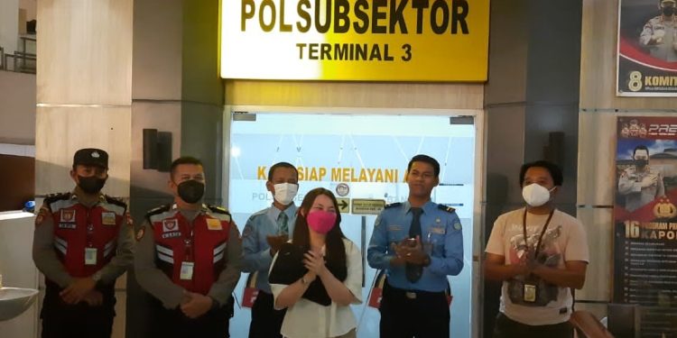Tasnya Hilang Ditemukan, Amanda : Terima Kasih kepada Polresta Bandara Soetta
