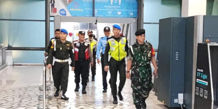 Ciptakan Rasa Aman, Polisi Sisir Terminal Bandara Soetta