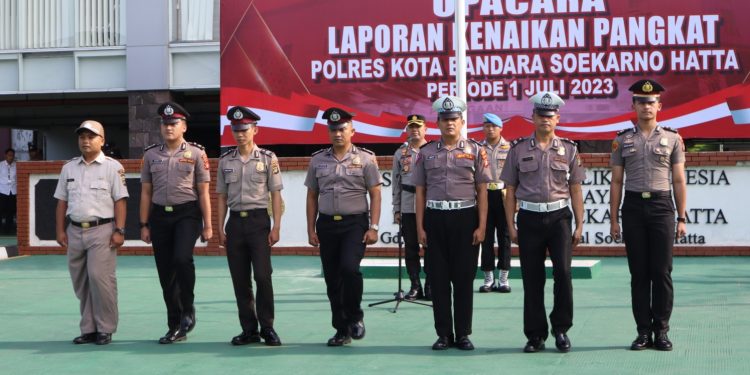 25 Anggota Polresta Bandara Soetta Mendapat Kenaikan Pangkat
