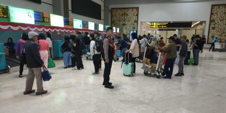 Area Counter Check In Terminal 2 Bandara Soetta Disisir Polisi