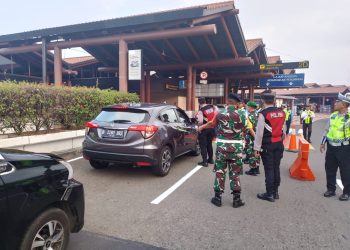 Kendaraan Masuk di Terminal 2 Bandara Soetta Dicek Personel Gabungan 