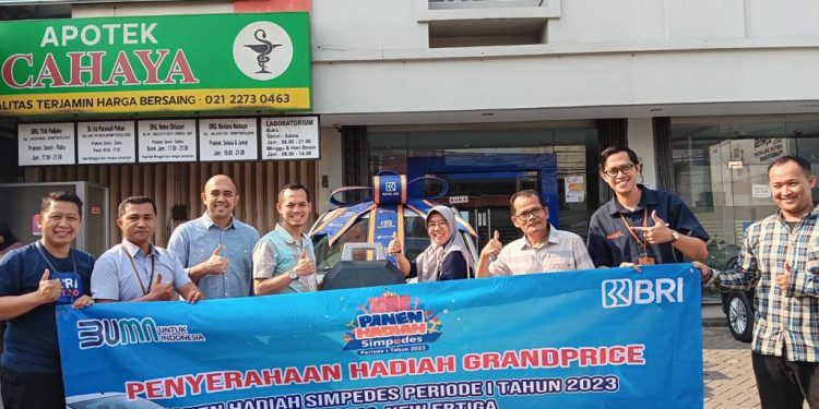 Bertabur Hadiah! Nasabah BRI Cabang Ciputat Dapat TV, Motor Hingga Mobil