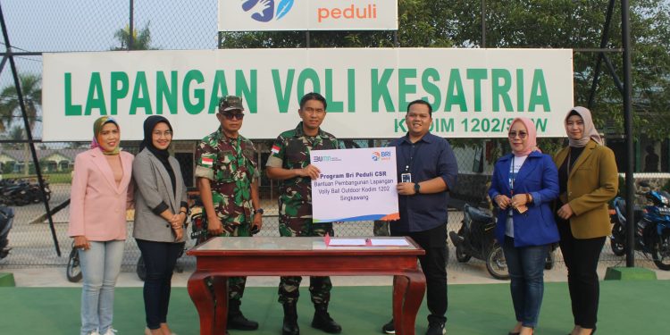Bank BRI Singkawang Salurkan bantuan TJSL BRI Peduli Berupa Sarana Lapangan Volly ke Kodim Singkawang