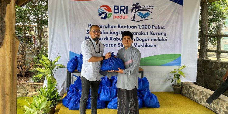 BRI Cabang Pamulang Serahkan 1.000 Paket Sembako Untuk Masyarakat Kurang Mampu di Kabupaten Bogor
