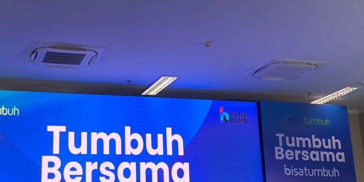 Dihadiri Menteri Erick Thohir, Produk Unggulan UMKM Binaan Rumah BUMN Jakarta Dipamerkan di Bazar Tumbuh Bersama Bisa Tumbuh