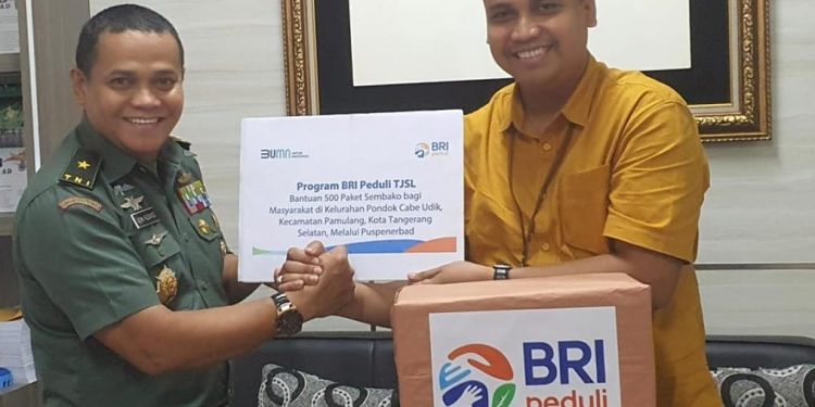 BRI Kanca Ciputat Salurkan 500 Paket Sembako ke Warga Pamulang Tangsel