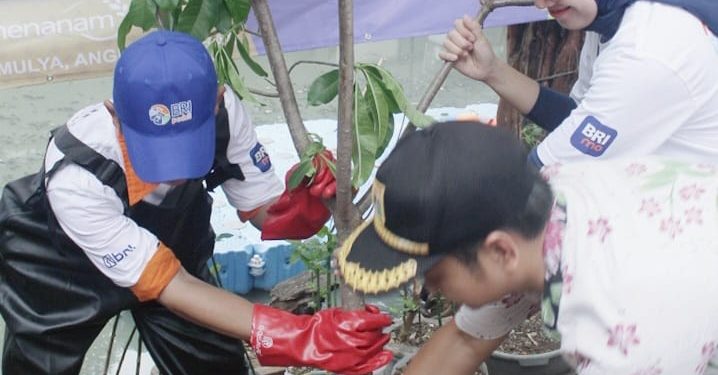 “Jaga Sungai Jaga Kehidupan”, BRI Regional Office Jakarta 3 Laksanakan Kegiatan Bersih-Bersih Sungai di 8 Titik