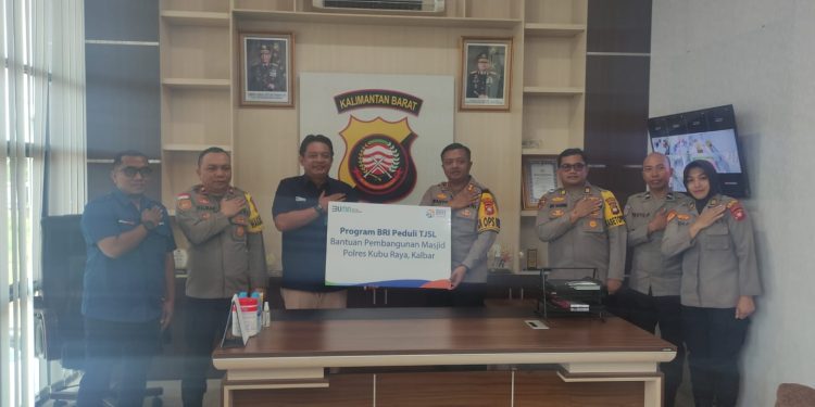 BRI BO Pontianak Renovasi Mesjid di Polres Kubu Raya