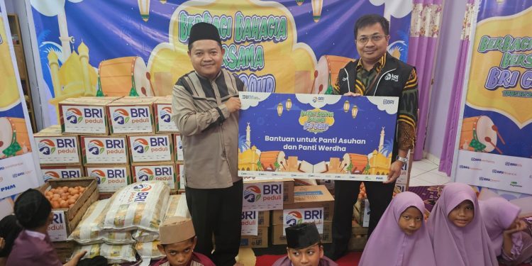BRI Regional Office Jakarta 3 Beri Bantuan Smebako dan Uang Jajan Untuk Anak Yatim dan Dhuafa