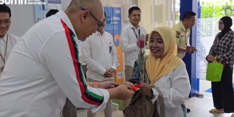 BRI Palmerah Rayakan Hari Pelanggan dengan Hadiah Spesial