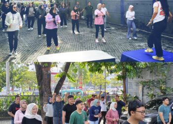 Senam Pagi BRI BO Kebon Jeruk: Menjaga Semangat dan Kesehatan Bersama