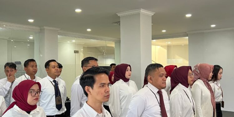 BRI Kanca Jelambar Gelar Upacara Hari Pahlawan untuk Menumbuhkan Semangat Nasionalisme Pekerja