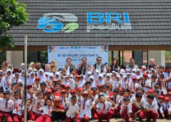 Lewat TJSL BRI Peduli “Ini Sekolahku”, BRI Region 8 Hadirkan Lingkungan Belajar Lebih Layak di SDN Sukatani 2